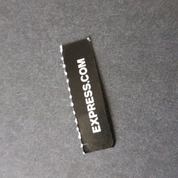 Express Red Flowy Crop Top Blouse. Juniors Small. - Picture 11 of 11